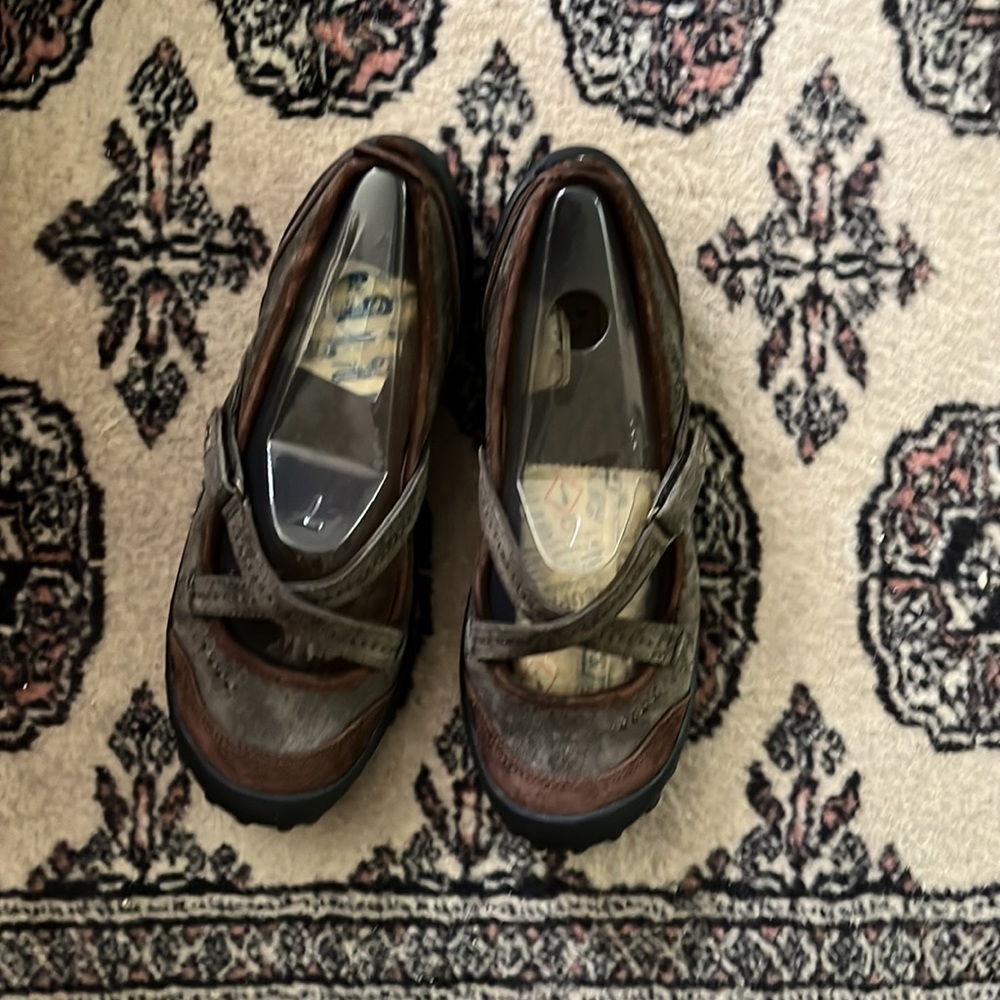 Brown women’s shoes, size 7, clarks - Picture 1 of 6